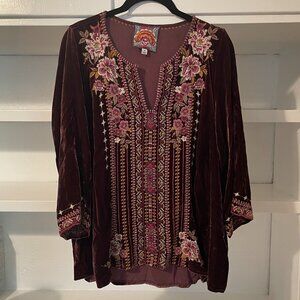 Johnny Was Valmere Embroidered Wine Velvet Flutter Tunic – Size XS